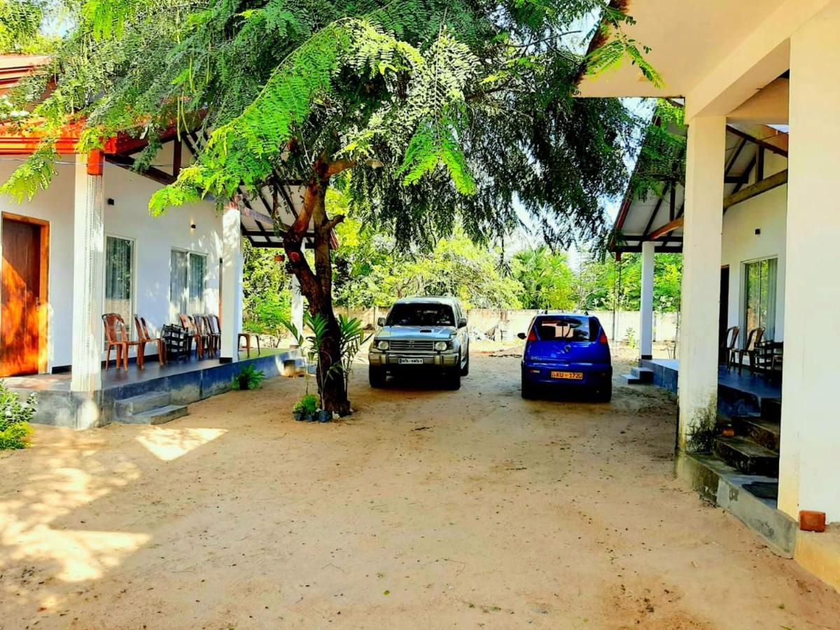 Hotel krish Kalkudah  Exterior foto